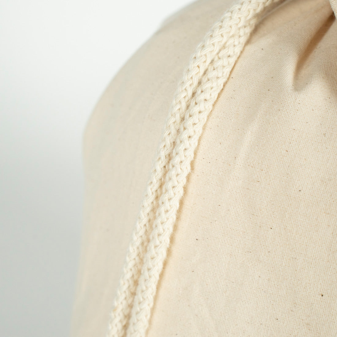 Çok Yönlü İp Büzgülü Bez Çanta, 35x40cm - Elde, Omuzda ve Sırtta - istecanta.com