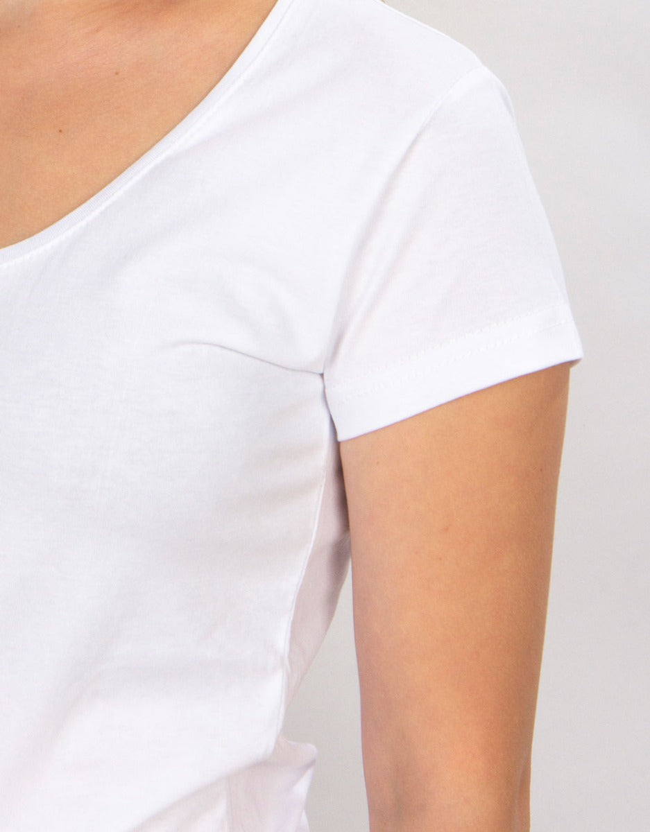 Bayan Kalıp Geniş Yaka Beyaz Tişört - istecanta.com