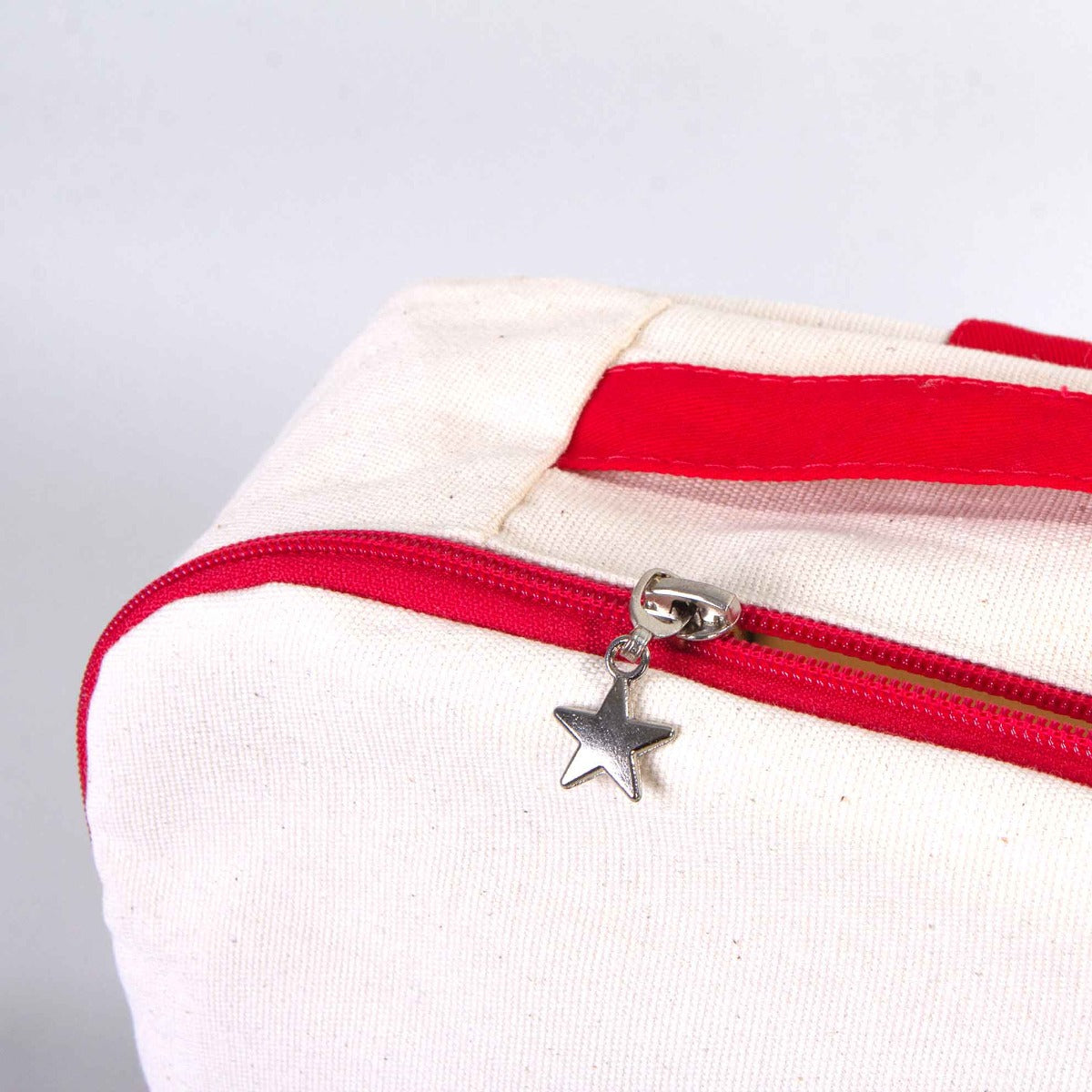 Kanvas Sırt Çantası VİP Kırmızı - 25x32x10cm - istecanta.com