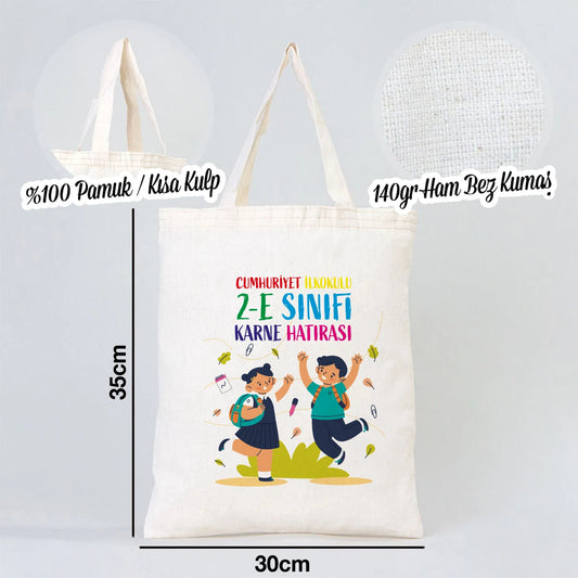 30×35 cm naturel kanvas çantanın ön yüzünde, ürün grubuna ait 18 farklı desen seçeneğinden biri bulunur.