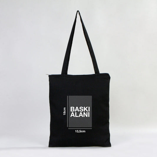 Siyah kumaştan, fermuarlı ve uzun saplı tote çanta. Üzerinde renkli özelleştirilebilir baskı bulunan 35×40 cm omuz çantası.