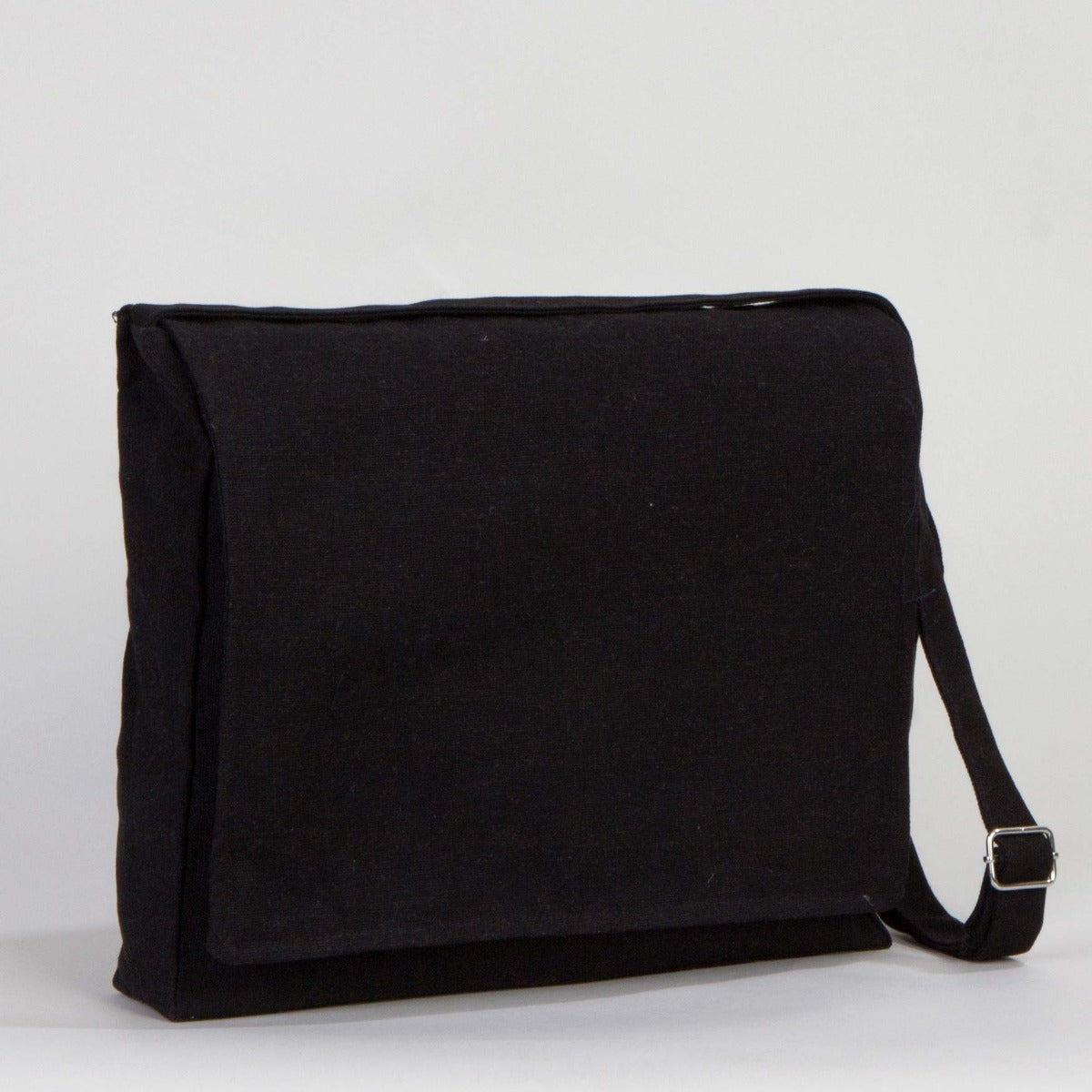 Siyah Kanvas Postacı Çantası 34x27x8cm - istecanta.com