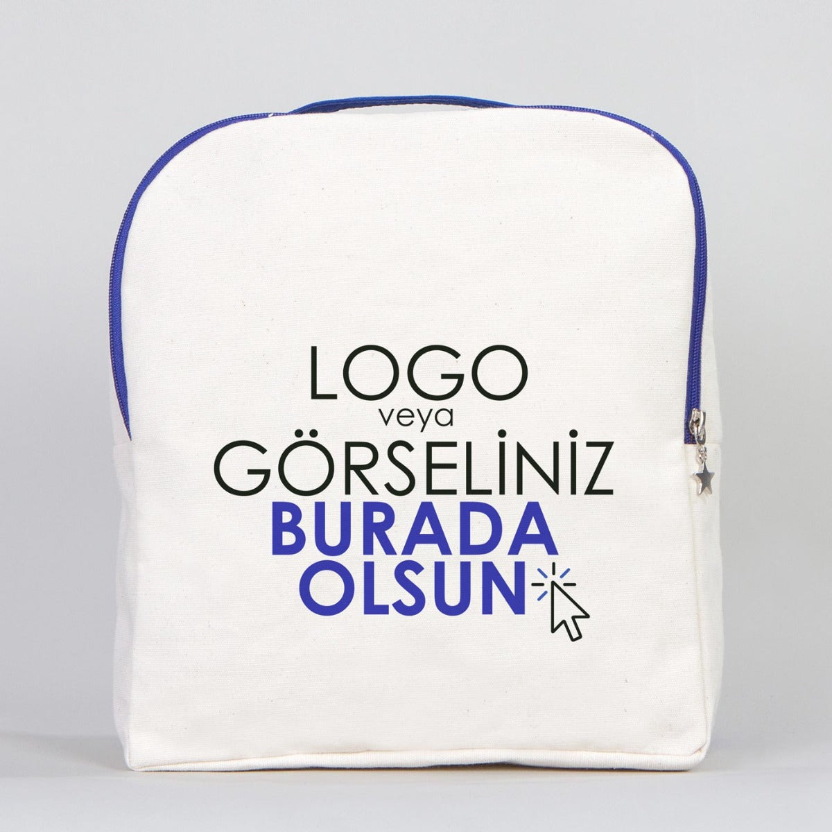 Natural renkte kumaştan yapılmış, mavi fermuarlı ve mavi askılı 25×32×10 cm çantanın ön yüzünde karne günü temalı modellerin yer aldığı renkli bir desenler bulunuyor.