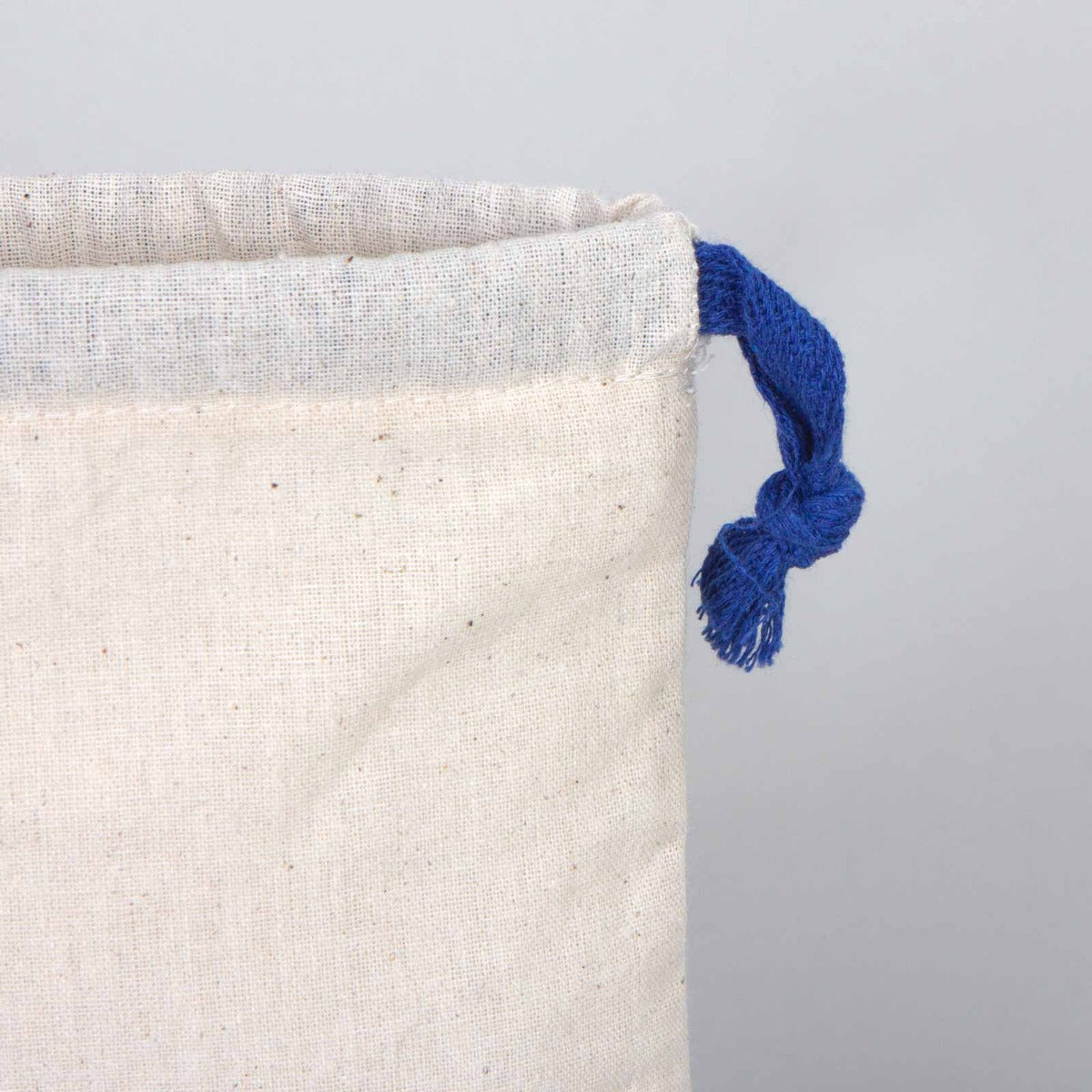 Ham Bez Karne Günü Kesesi – Saks Mavi Büzgülü Pamuk 15,5×20 cm (Özelleştirilebilir)