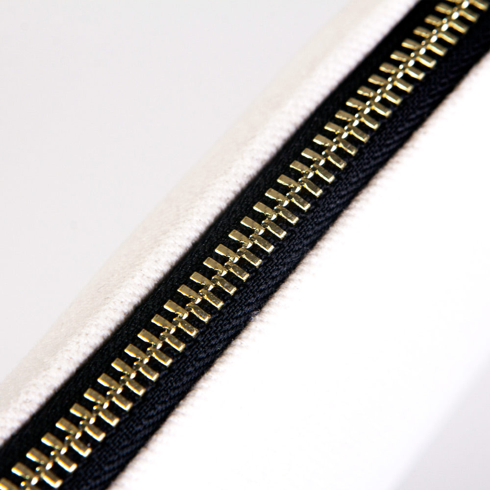 Karne Günü Star Clutch 21×15 Beyaz – Metal Fermuar (Özelleştirilebilir)