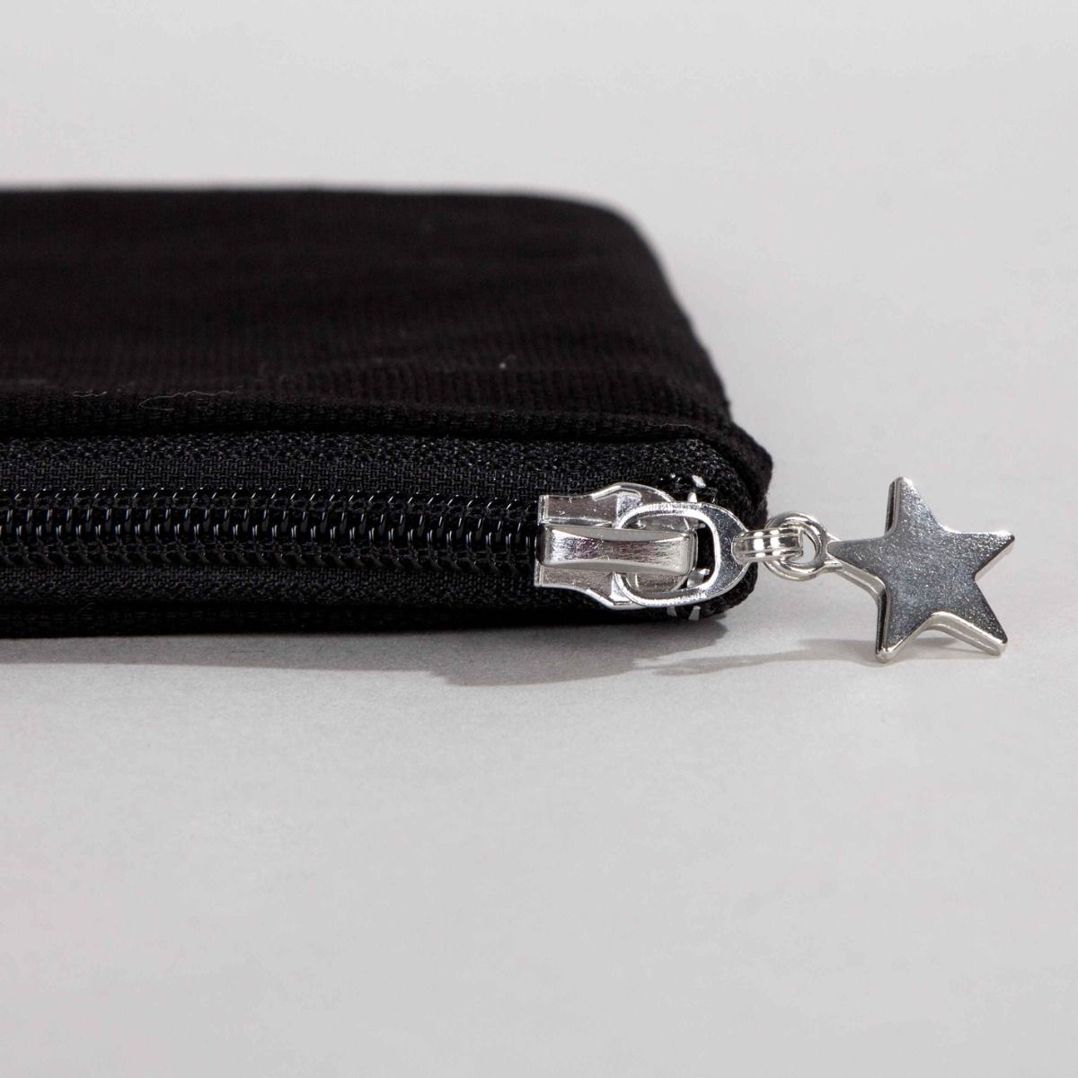 Siyah karne günü temalı astarlı clutch çanta, okul figürlü ve özelleştirilebilir karne hediyesi tasarımı