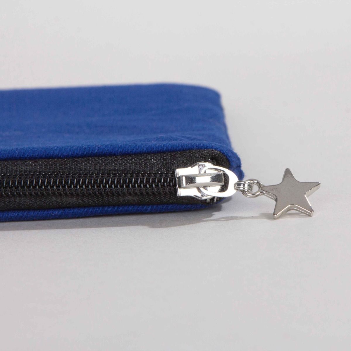 Mavi karne günü temalı kanvas clutch çanta, okul figürlü ve özelleştirilebilir karne hediyesi tasarımı