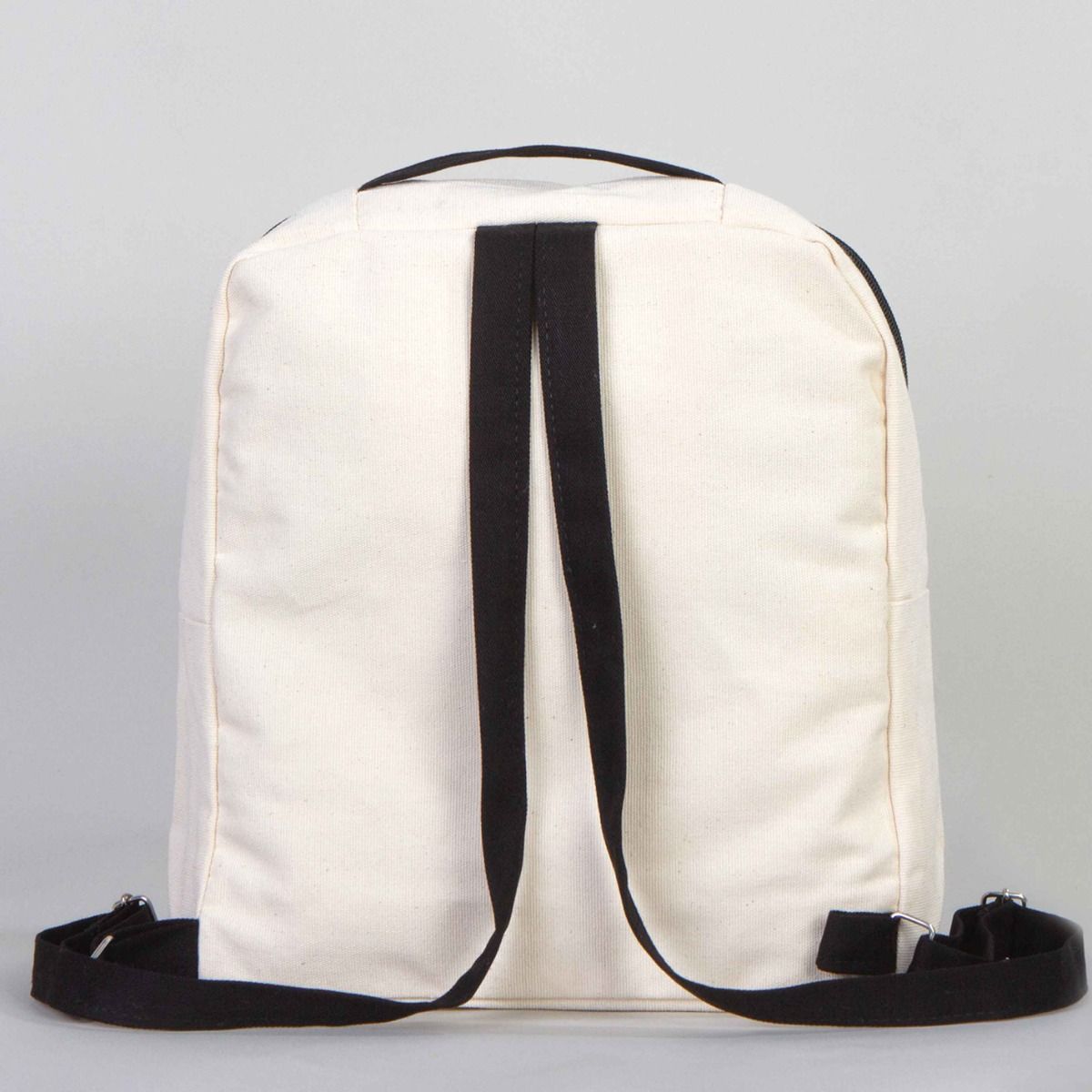 İlk Karne Günüm baskılı, siyah fermuarlı 25×32×10 cm okul temasında bez sırt çantası.