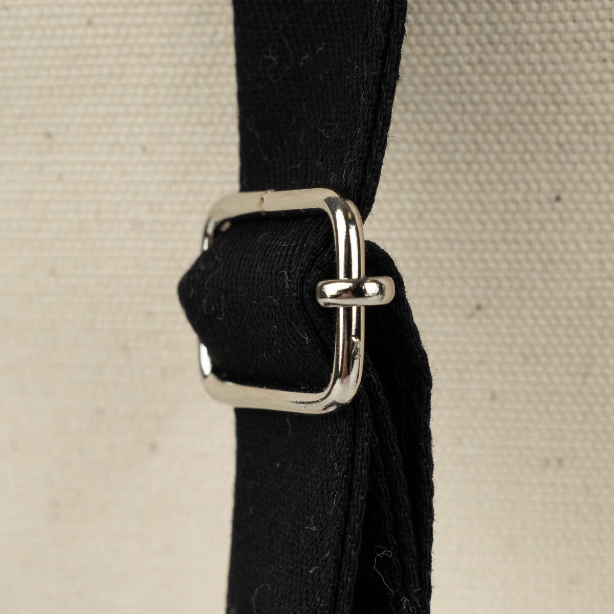 Karne Gününe Özel Siyah VIP Kanvas Sırt Çantası – Ön ve Yan Cepli