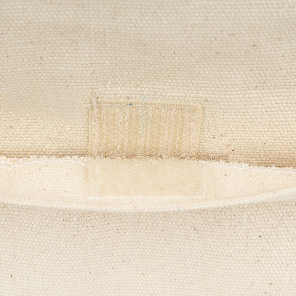 Karne Gününe Özel Siyah VIP Kanvas Sırt Çantası – Ön ve Yan Cepli