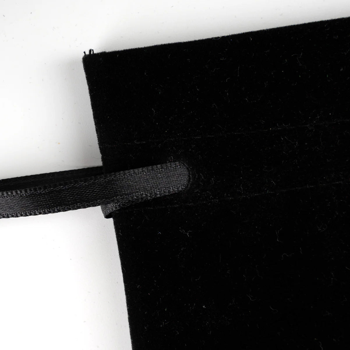 10x13 cm Siyah Kadife Gül Kese -  Kadınlar Günü Hediyesi