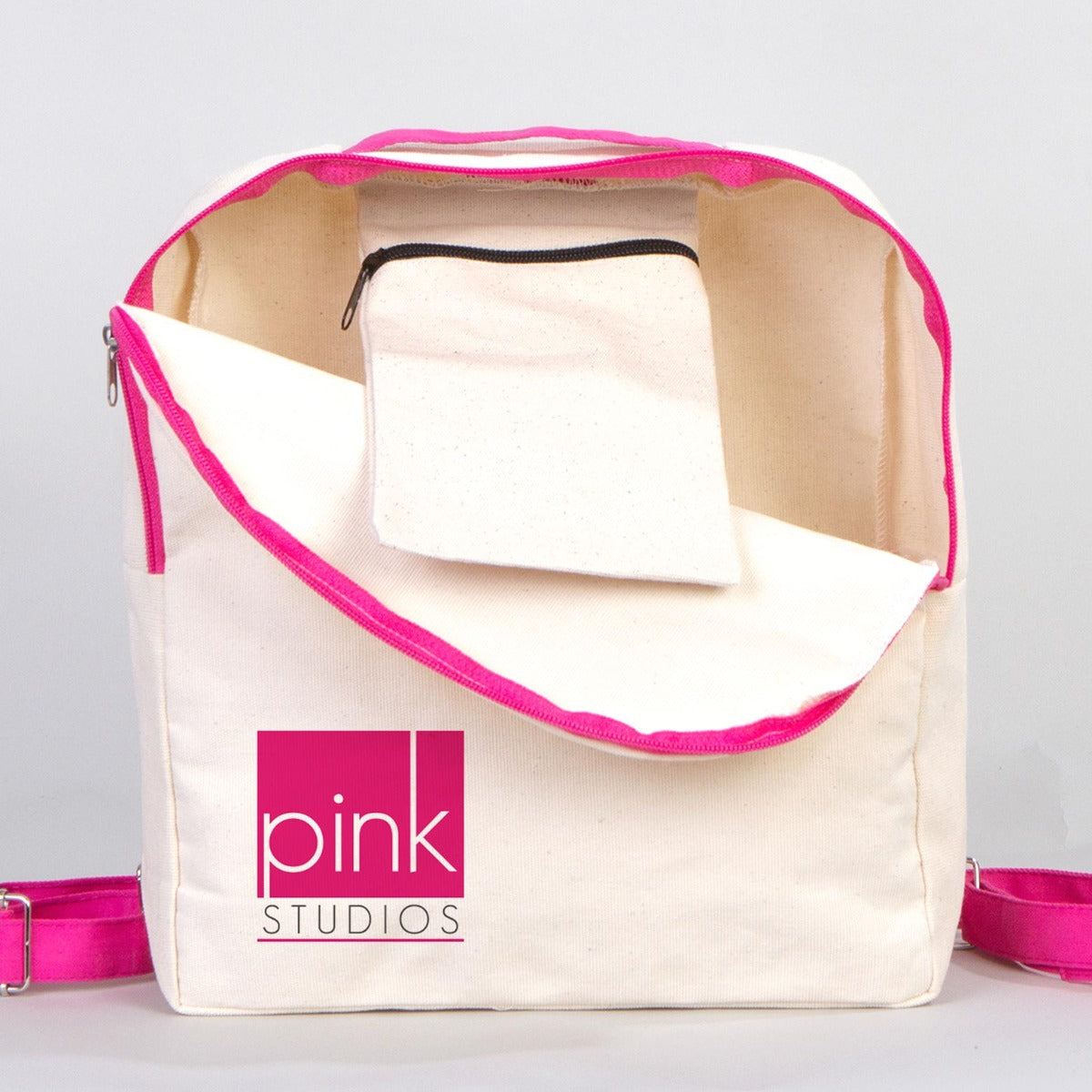 25×32×10 cm okul çantası, pembe fermuarlı; ön yüzünde 18 farklı tasarım seçeneği bulunur.