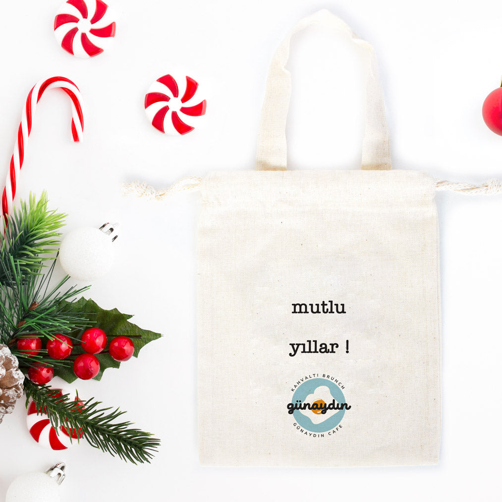 Mutlu Yıllar Minimalist Baskılı Yılbaşı Bez Kese- 15x20cm Tek Tutma Kısa Kulp (Özelleştirilebilir) - istecanta.com