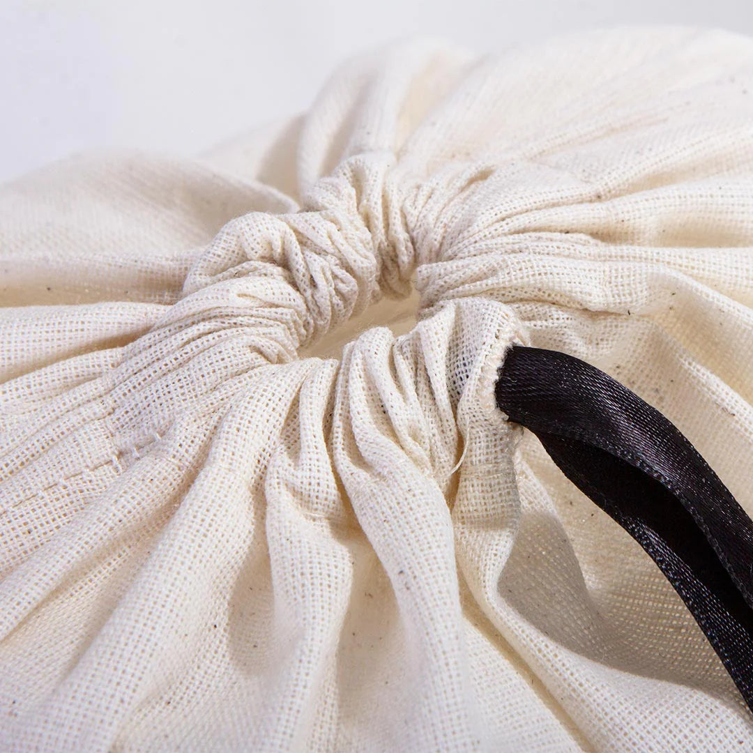 30x40 Siyah Kurdeleli Bez Kese – Kadınlar Günü Hediyesi