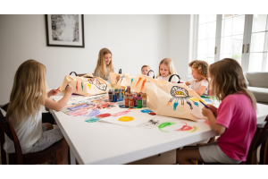 23 Nisan Bez Çanta Boyama Etkinlikleri: Çocukların Yaratıcılığını Geliştirmek İçin Eğlenceli Bir Yol